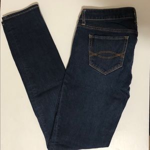 A&F dark jeans ! EUC